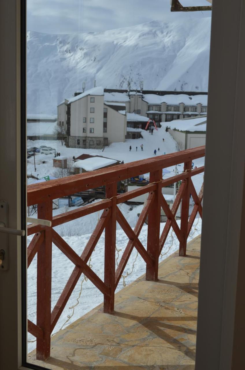 Hotel Toni Гудаури Экстерьер фото